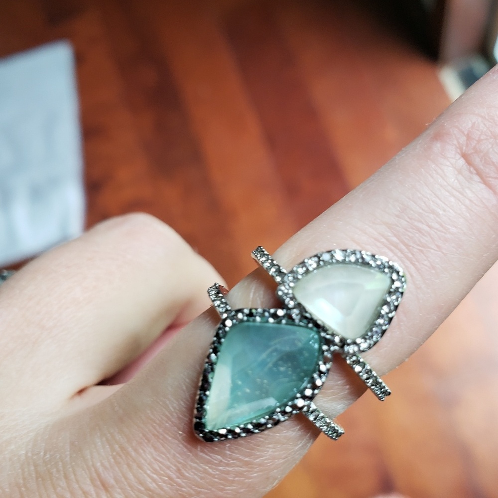In to the Woods Chloe Isabel blue Ring